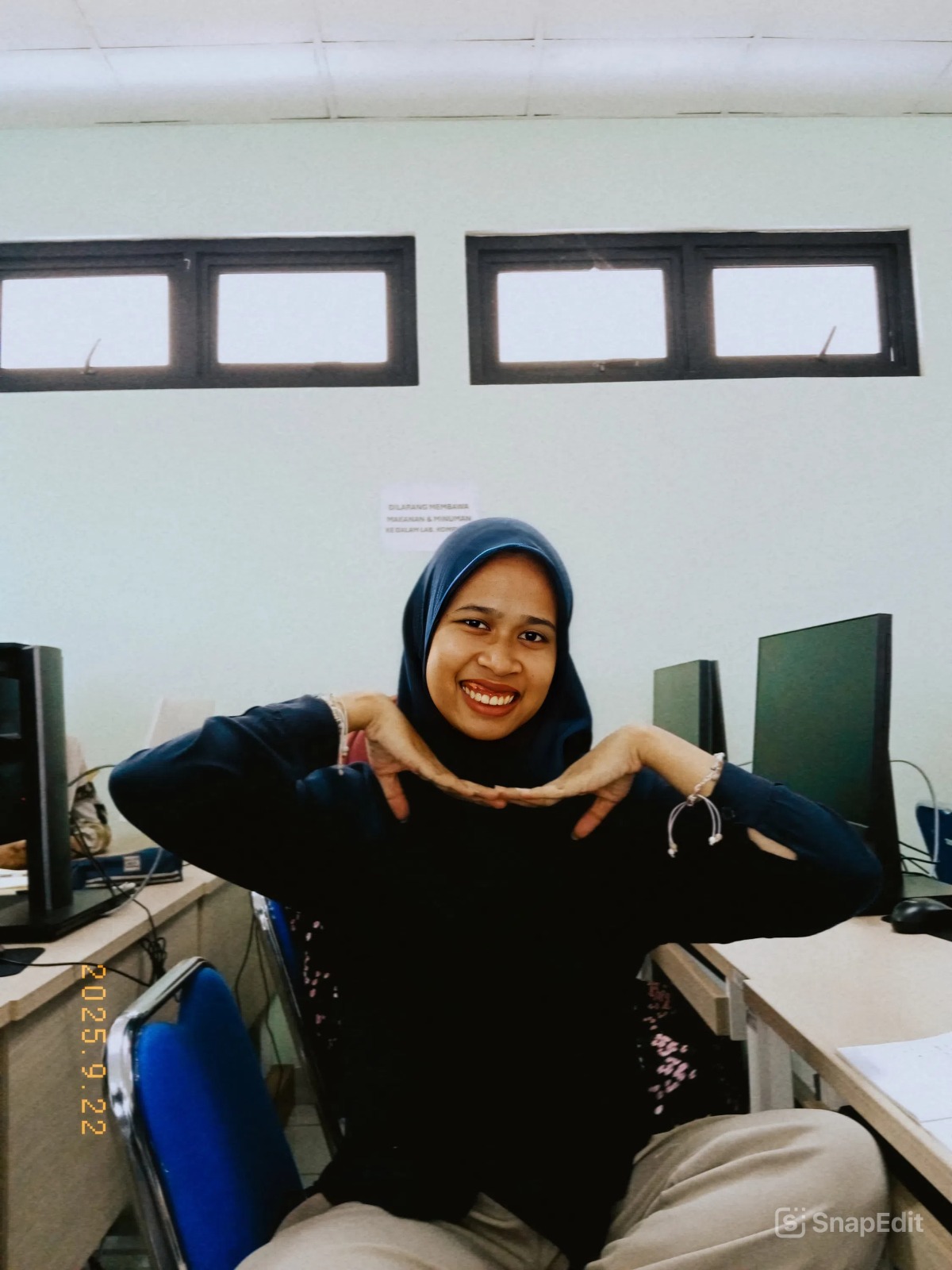 Foto Biodata